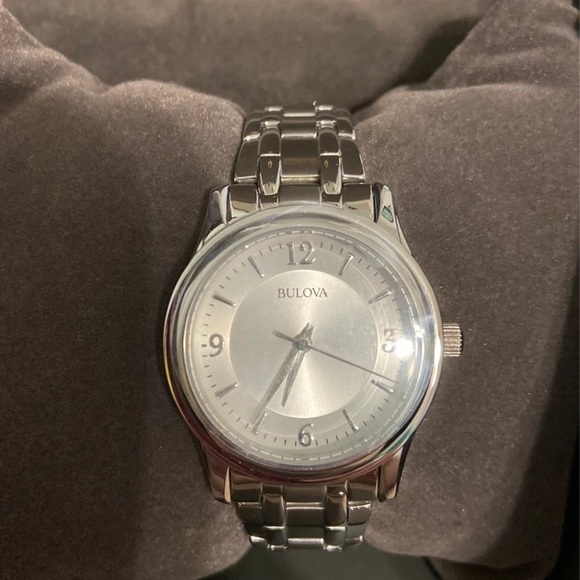 Silver bulova watch main image 5